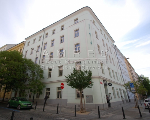 Nice, refurbished flat 3+1, 101 m2, nearby náměstí Míru, Prague 2- Vinohrady