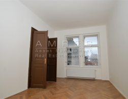 Unfurnished flat 3+1, 85 m2, with a view of Prague castle, Prague 1