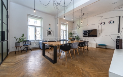 Charming office premises, 261 m2, nearby Riegrovy sady, Mánesova st., Prague 2